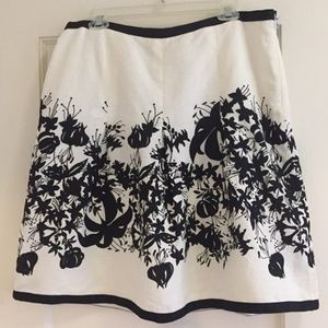 LOFT Black & White Floral Skirt - 14